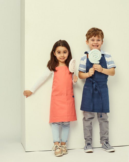 Lucio Verso Coral Kids Apron - Caffeine Lab