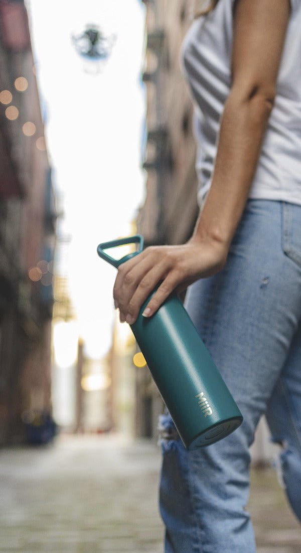 MiiR Vacuum Insulated Bottle 680ml - Caffeine Lab